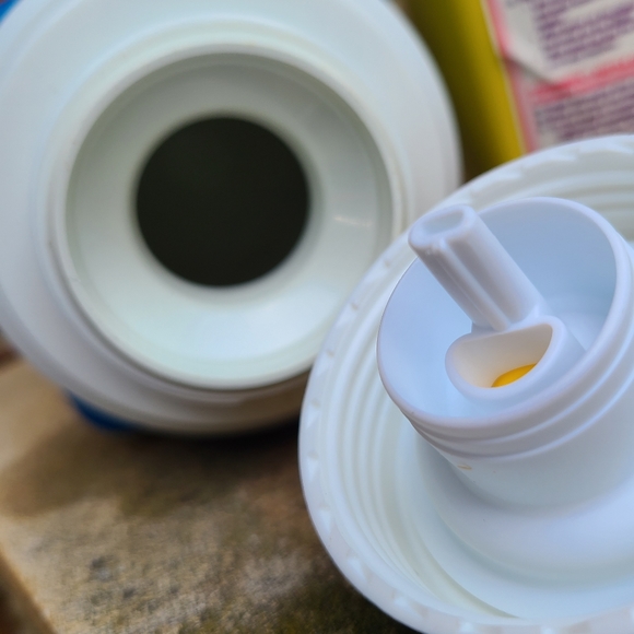 Vintage Thermos Flip & Sip - Picture 9 of 14